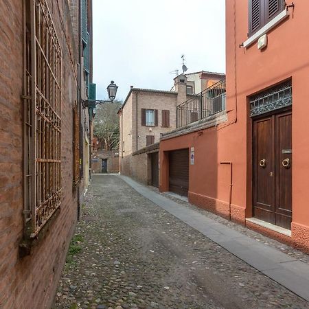 Ferrara Casa Dell'Archivolto Con Garage Apartment Luaran gambar