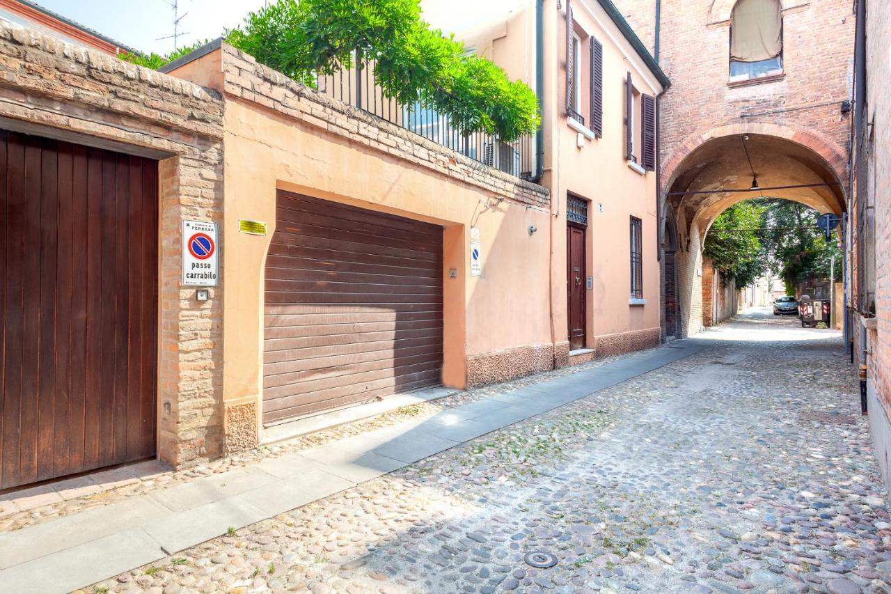 Ferrara Casa Dell'Archivolto Con Garage Apartment Luaran gambar